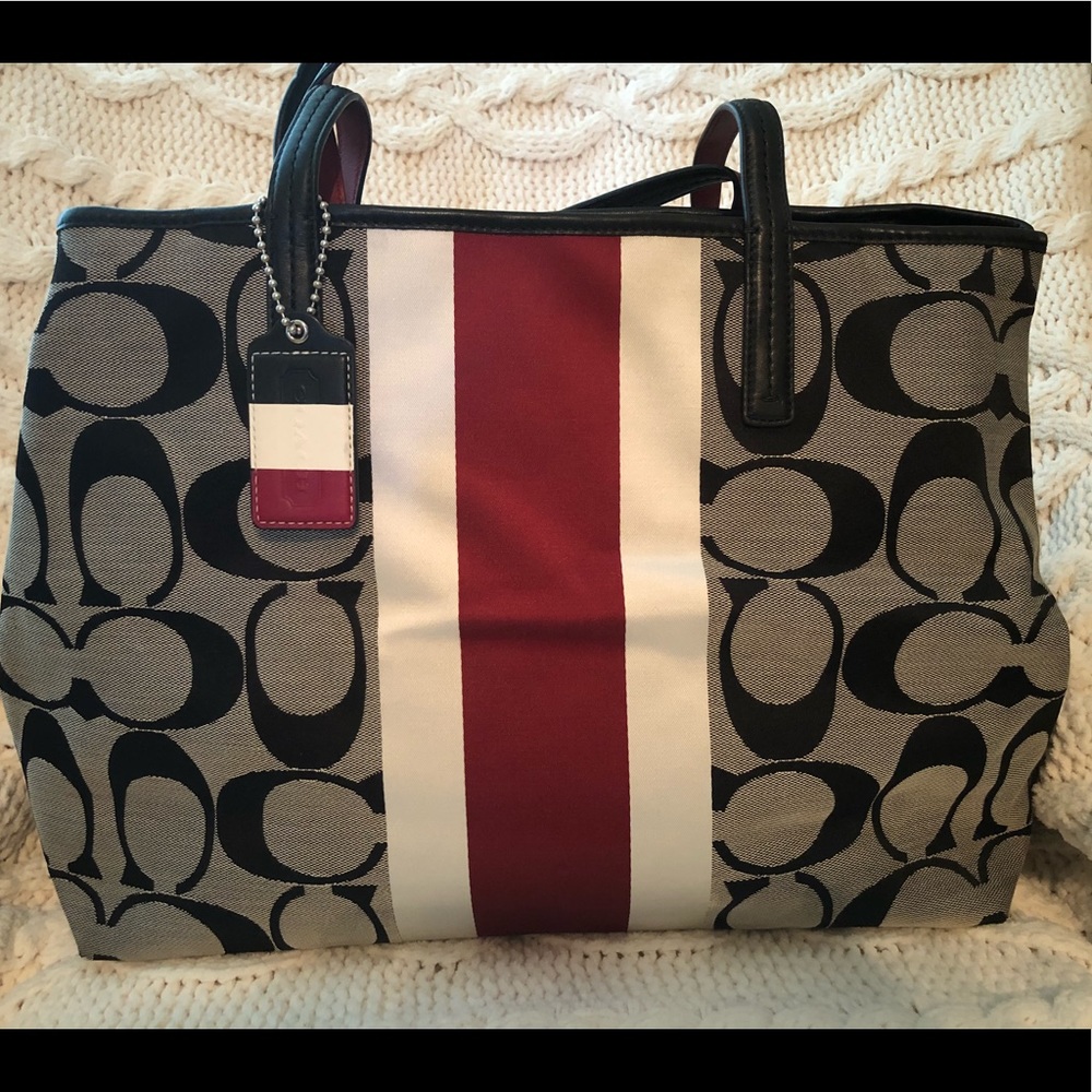 COACH Hamptons Large Stripe Tote
